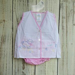 Adorable two piece outfit